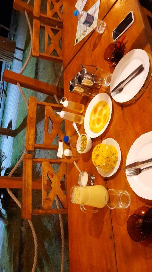Algas Marinhas Restaurante E Pousada Jandaira Exteriör bild